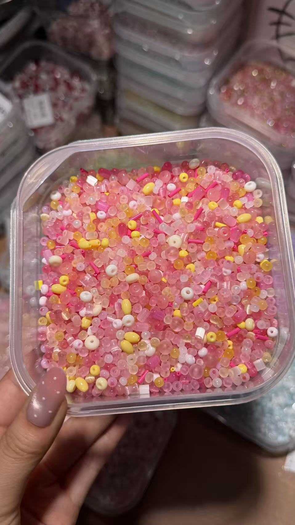 【海外セレクト】ビーズ１０色展開（50g）